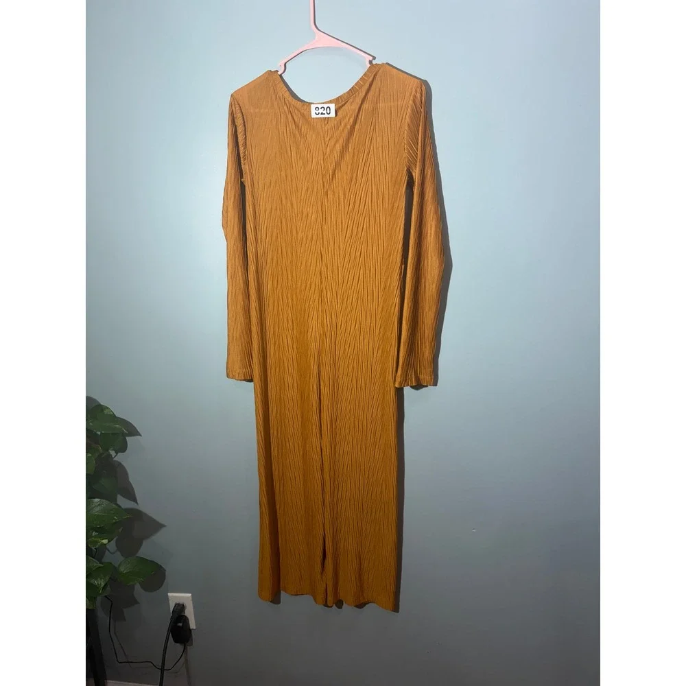 Unbranded long sleeve